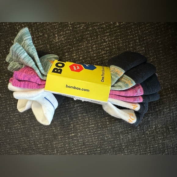 - Bombas 3 Pack Hex Tec All Purpose Performance Socks Size Large - Picture 2 of 4